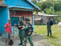 Tumbuhkan Semangat Belajar Generasi Bangsa Di Perbatasan Papua Satgas Yonif 122/TS Bagikan Perlengkapan Sekolah