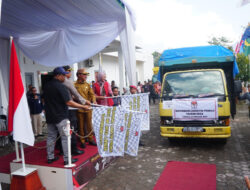 Pj.Walikota Langsa Melepaskan Pendistribusian Logistik Pemilu Tahun 2024