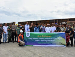 Lifting Perdana Sulfur di Pelabuhan Kuala Langsa oleh PT. Pembangunan Aceh