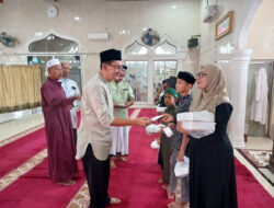 Pj Geuchik Gp. Seulalah Baru Yuni Mariko Peringati Maulid dan Beri Santunan Anak Yatim