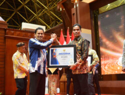 Pemko Langsa Terima Anugerah Penghargaan dari KIA Kategori Kota INFORMATIF Peringkat Ke II