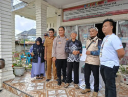 Serah Terima Logistik Pilkada Serentak di Saksikan Oleh Pj. Geuchik Seulalah Baru