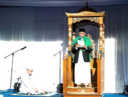 Jadi Khatib Sholat Idul Fitri 1446 H, Gubernur Mengajak Perkokoh Keimanan