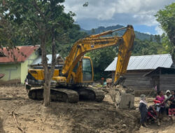 Gubernur Respon Cepat Banjir Bandang di Wombo Kalonggo, Akris Lobby BWSS Turunkan 1 Unit Eksavator