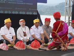 Tiba di Lokasi Festival Danau Lindu, Gubernur dan Wagub Disambut Adat Menpantodui