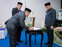 Gubernur Sulteng Lantik Kadis ESDM dan 16 Pejabat Fungsional