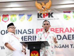 Bersama Para Bupati dan Wali Kota, Gubernur Didampingi Ketua DPRD Ikut Sosialisasi dan Komitmen Penyelarasan Pemberantasan Korupsi