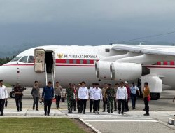 Gubernur Anwar Hafid Sambut Kedatangan Wapres Gibran di Bandar Udara Kasiguncu Poso