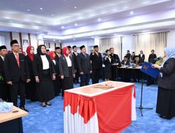 Wagub Sulteng Lantik 30 Pejabat Fungsional, Tekankan Profesionalisme dan Inovasi Kinerja