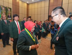 dr. Reny Lamadjido Resmi Dilantik sebagai Ketua IDI Sulteng, Tegaskan Kolaborasi dan Program Berani Sehat