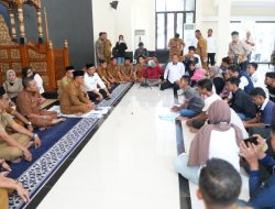 Bahas Evaluasi Tambang, Gubernur Anwar Hafid Terima Aksi Warga Loli Oge