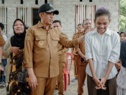 Luncurkan Program BERANI Menyala, Gubernur Anwar Hafid Nyalakan Harapan Masyarakat Desa Loru