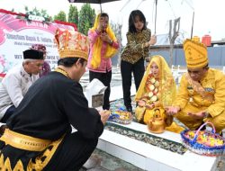 Peringati HUT Provinsi Sulawesi Tengah Ke- 62, Gubernur Sulteng Ziarah ke Makam para Gubernur Terdahulu