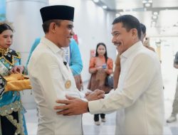 Gubernur Anwar Hafid Sambut Kedatangan Kajati Sulteng Zullikar Tanjung di Bandara Mutiara SIS Al-Jufri