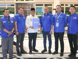 Siap Pimpin Kembali Demokrat Sulteng, Anwar Hafid Kembalikan Formulir